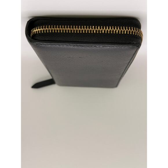 EUC Gucci GG Full Zip Black and Gold Wallet - Picture 5 of 8